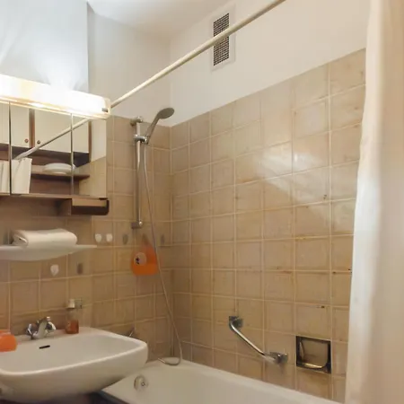 Апартаменты Suzie By Interhome Бад Хофгаштайн